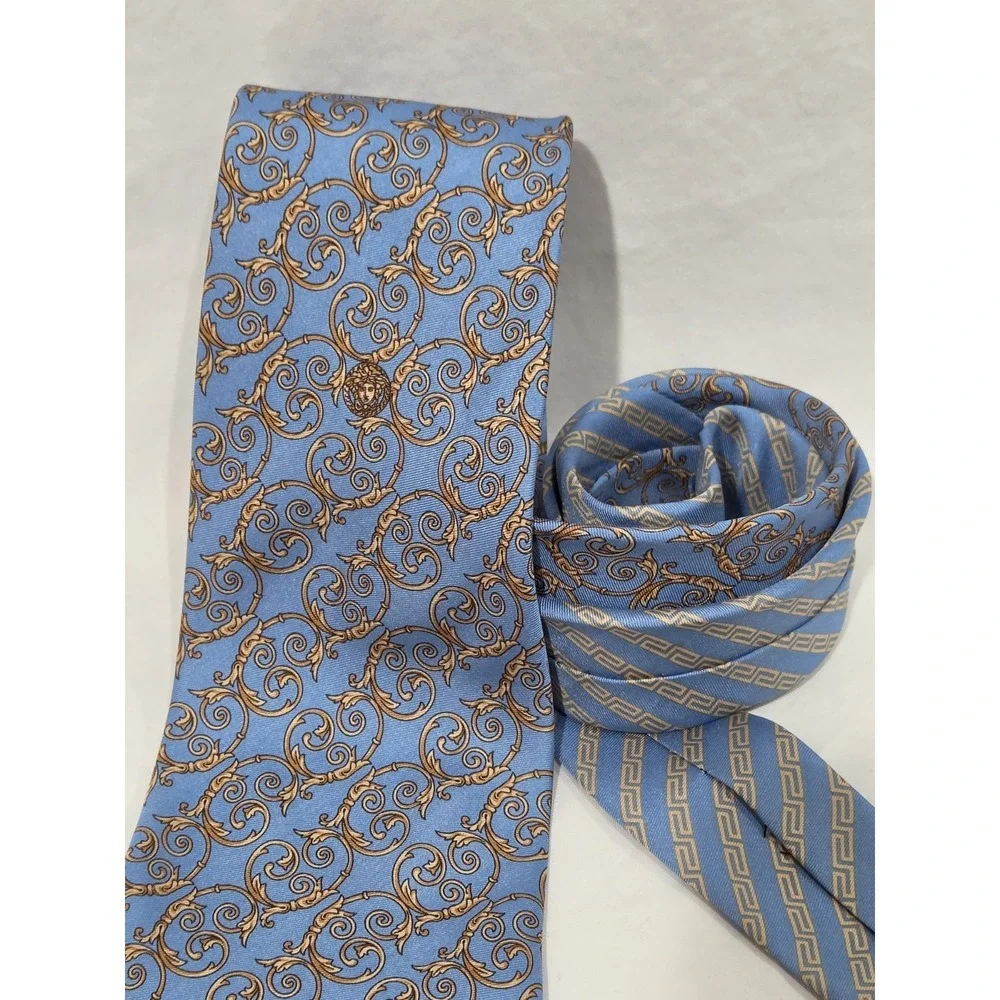 Vintage Versace Medusa Head Light Blue Barpque Tie 100% Pure Silk Blue in Italy